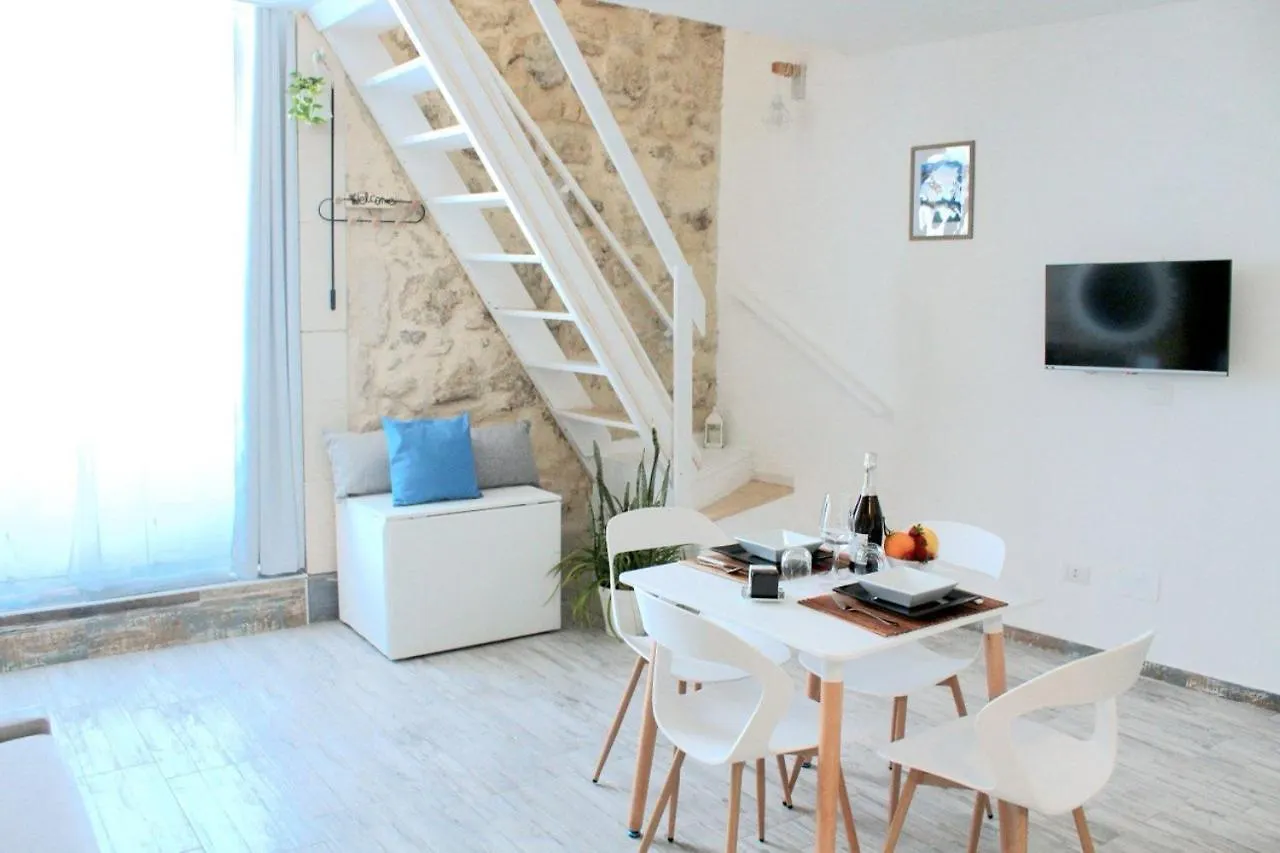 Holiday home Brezza Marina Ortigia